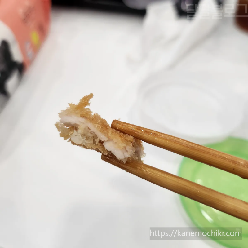 플레이월드-키즈카페-돈카스-두께