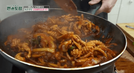 완성된-오징어-볶음-이미지