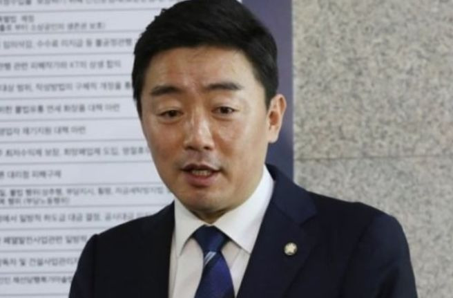 강훈식 국회의원 프로필