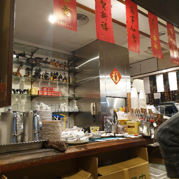 타이베이 카페 펑다카페이(蜂大咖啡, Fong Da Coffee): 사이폰 커피 맛집_추출 공간