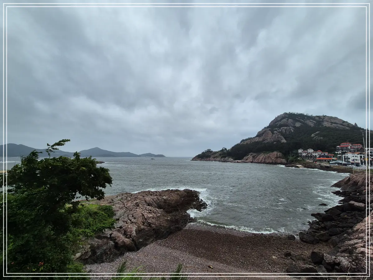 전라도-군산-가족여행-장자도-카페-라파르에서-바라본-바다-풍경