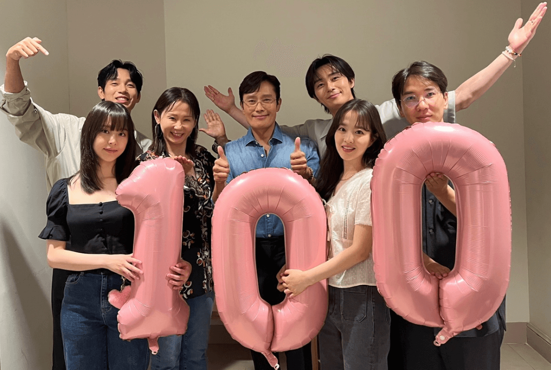 콘크리트 유토피아 기념사진