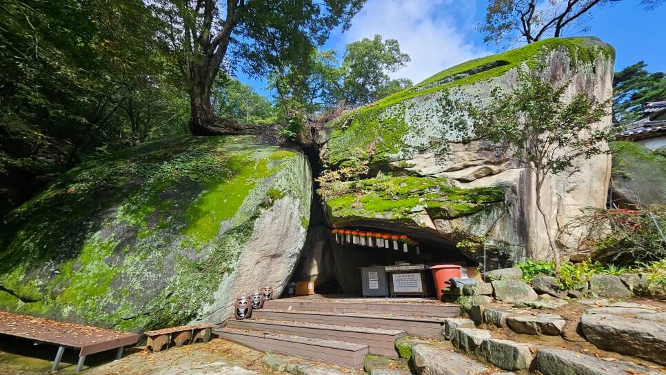 제천 무암사 : 금수산 안개 속에 숨겨진 천년 고찰 소의 전설과 신비로움을 간직한 사찰