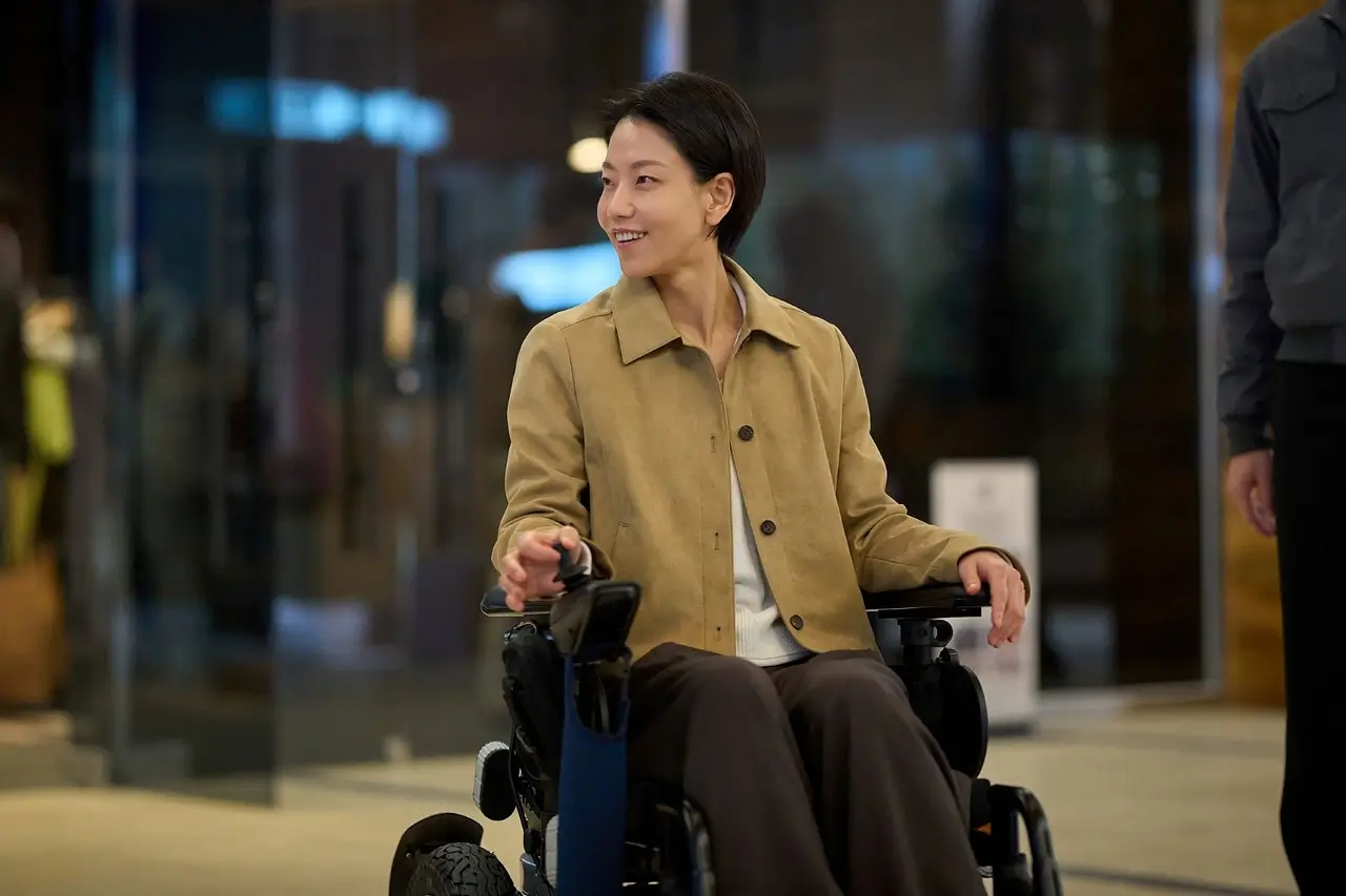 전지현 구도환 군체 개봉일 예고편 무대인사 뜻 줄거리 출연진