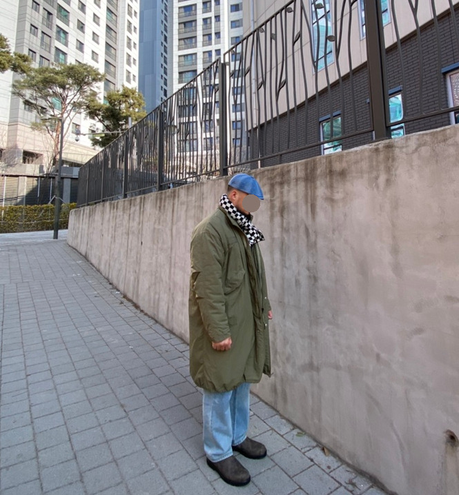 데일리룩('26.2.1.)유니버셜케미스트리 베레모 헌팅캡, 더매드니스 체커보드 머플러, 인더스트 개파카 M65 야상, 칼하트 빈티지 청재킷, 무신사스탠다드 팬츠, 블런드스톤 585