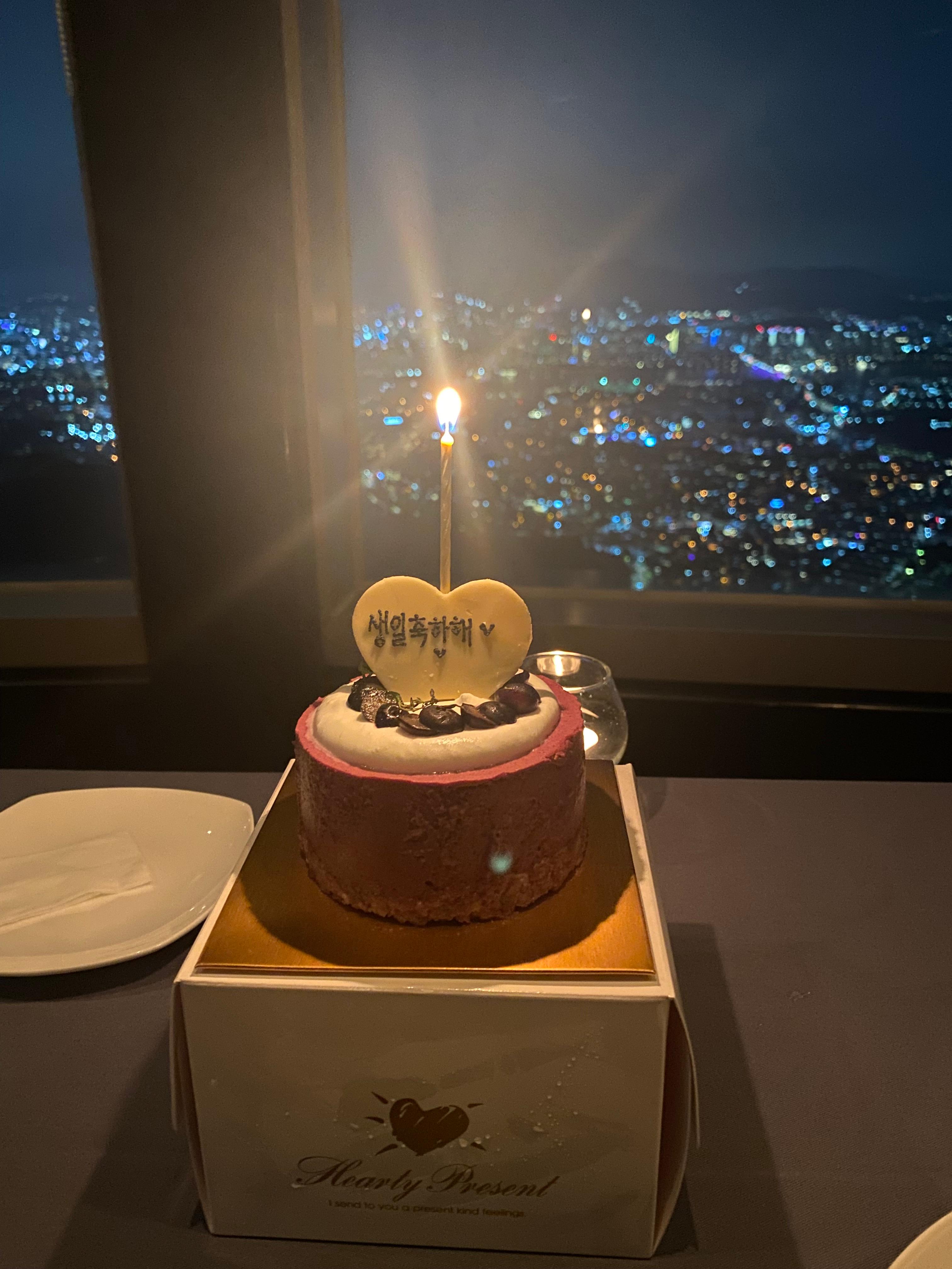 360도 회전하는 한눈에 보는 서울 뷰