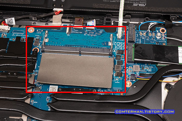 ASUS ROG Strix G713QM-HG119 메모리 슬롯