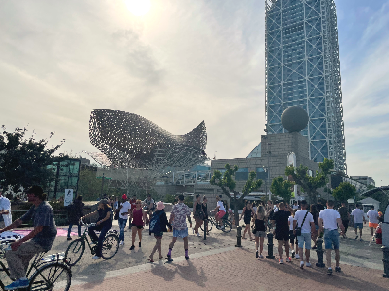 호텔아츠 앞 대형조형물