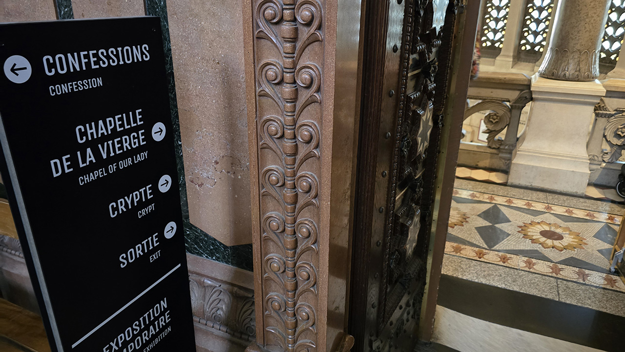 푸르비에르 노트르담 대성당 지하실 가는 길