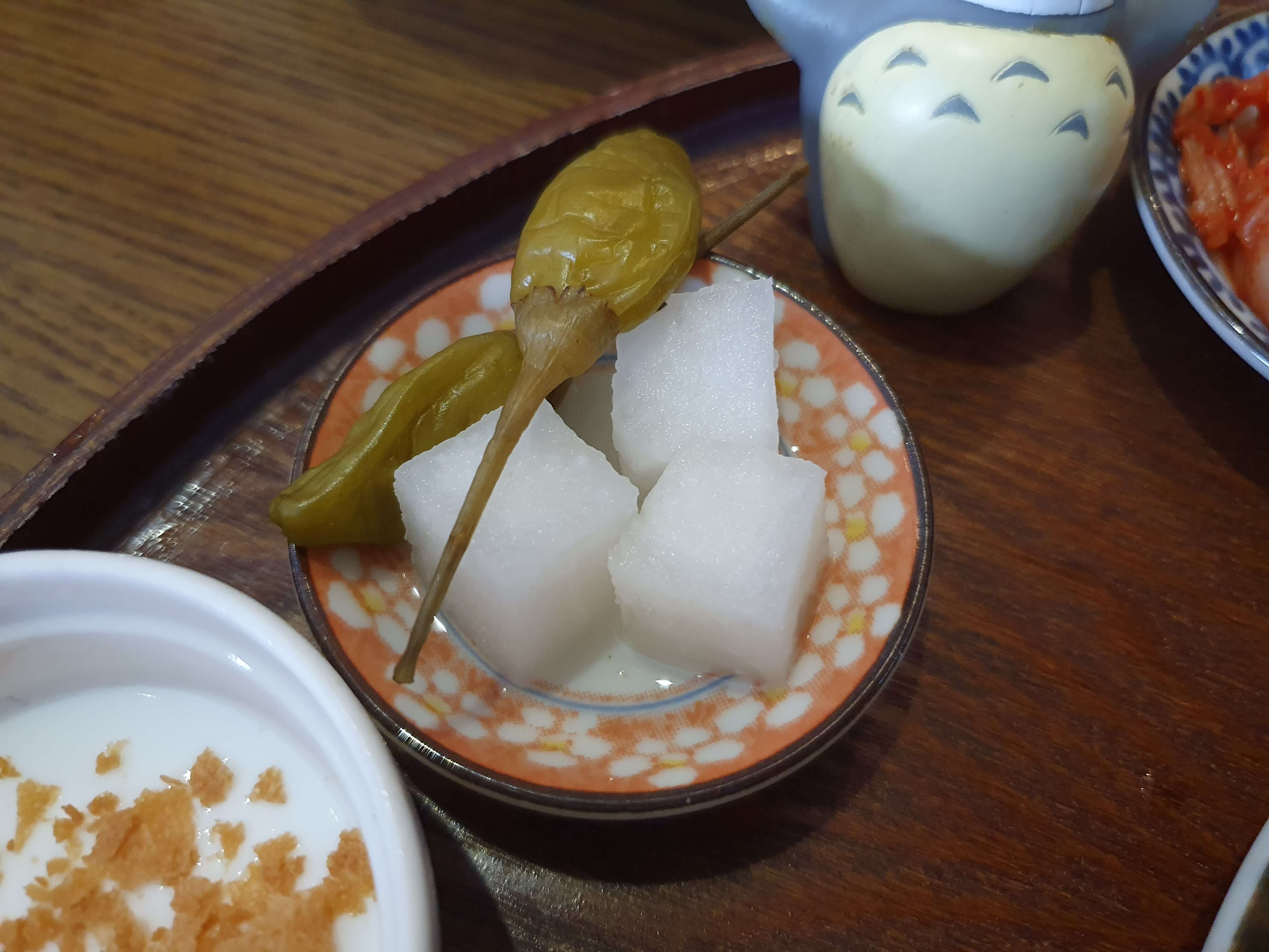 남천동(광안리해수욕장) 맛집 다이도코로-산고추절임, 치킨무