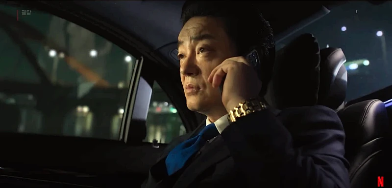 광장에서 심성원 역을 맡은 이범수