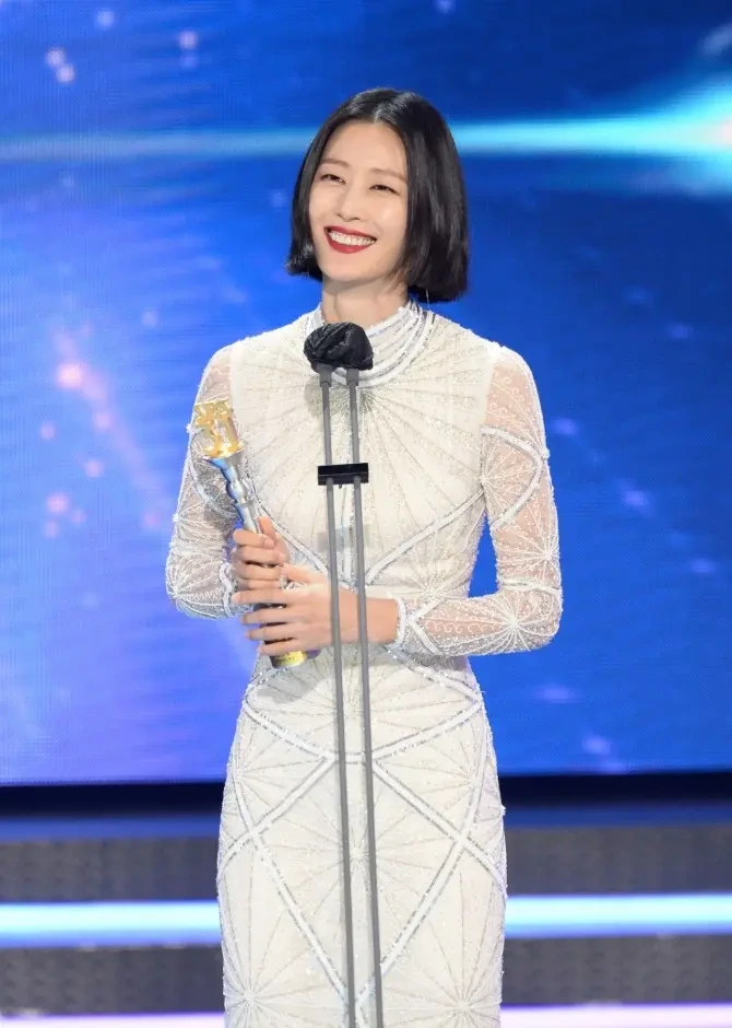 이현이 방송 활동