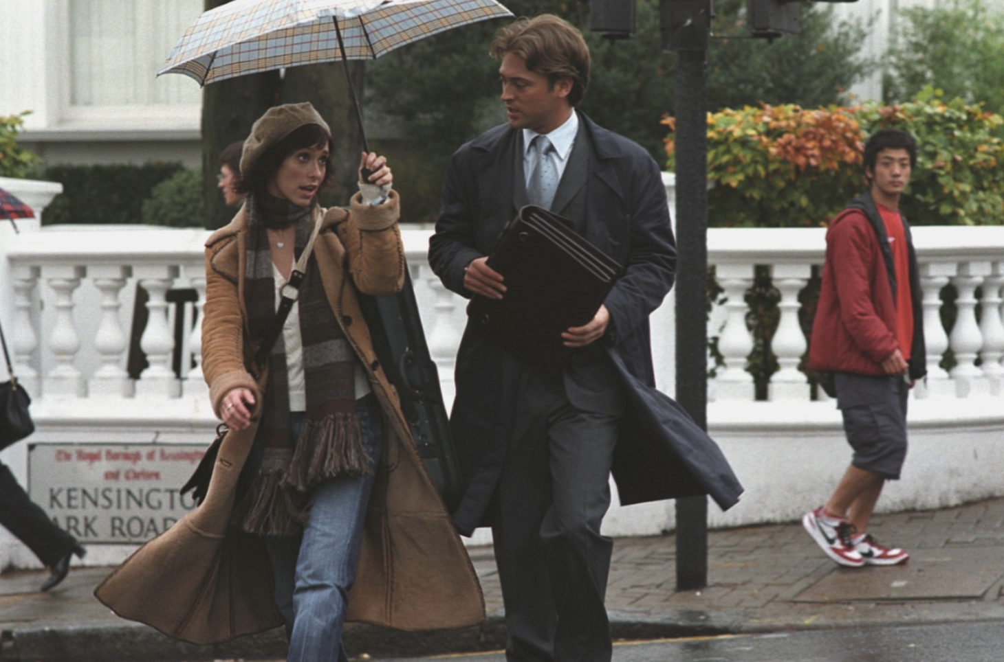 같이 출근하고 있는 사만다와 이안