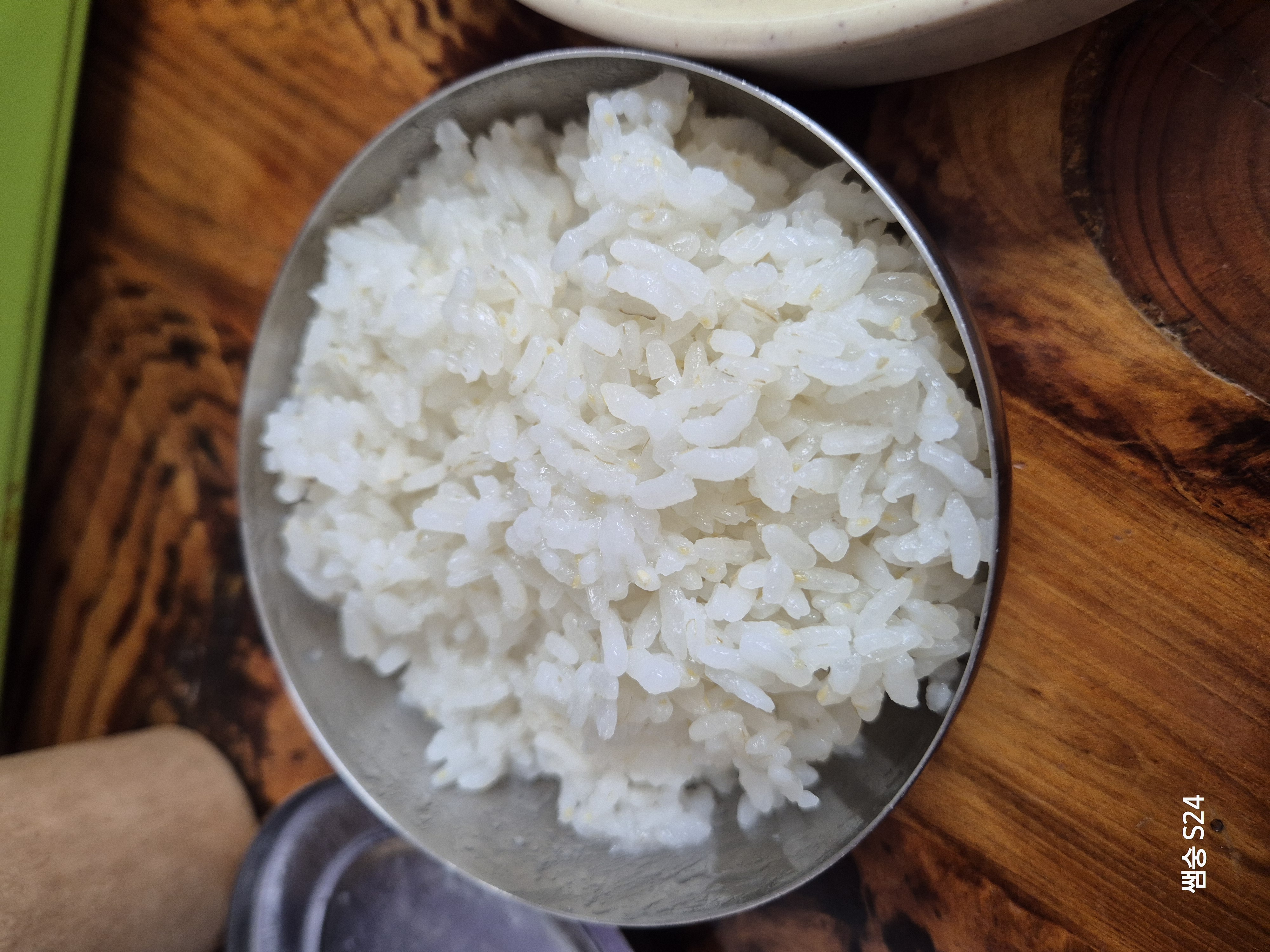 제일 아쉬웠던 이식당 공기밥 찰진맛이 없어서 아쉬움.