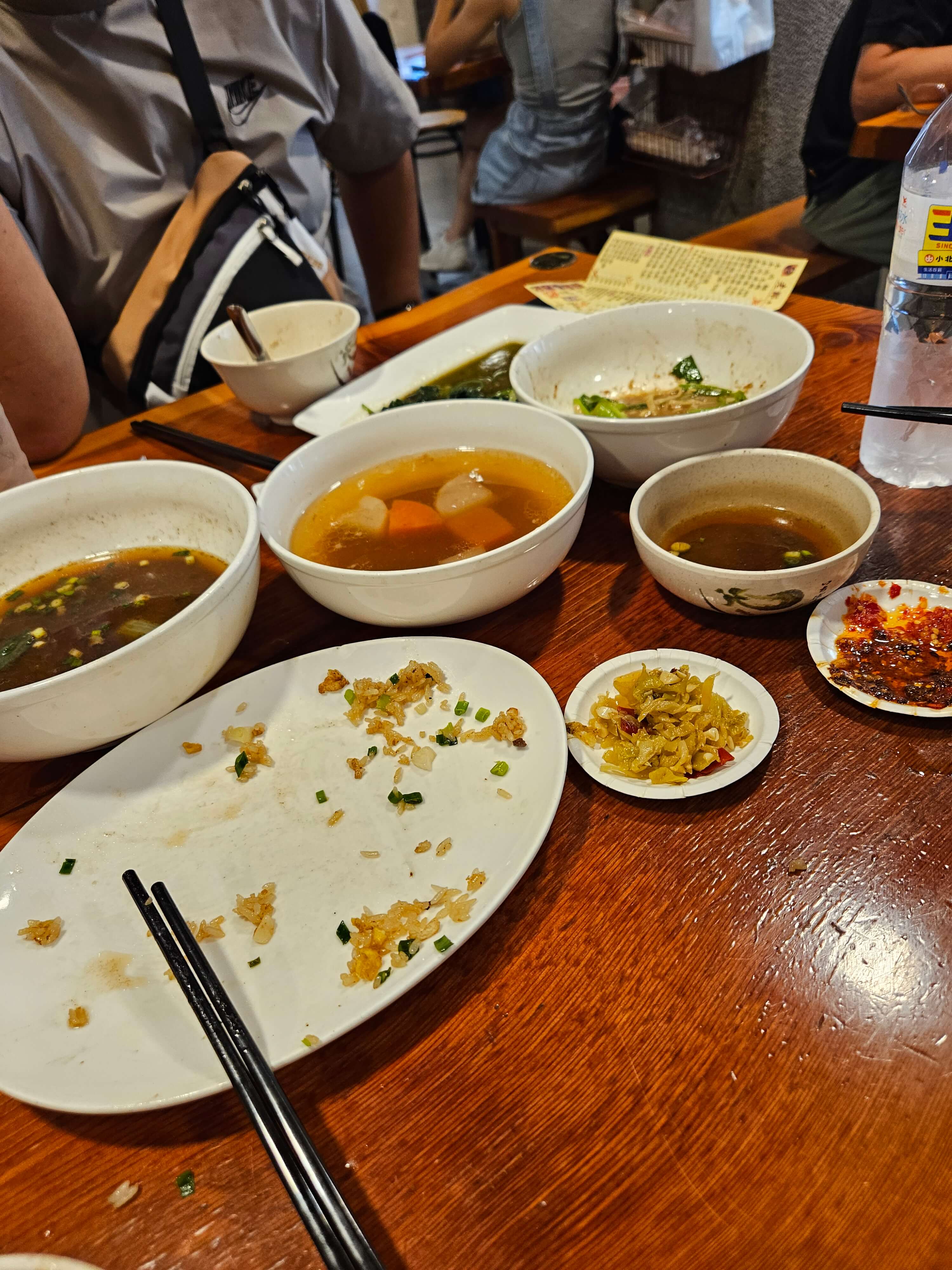 타이난점심 타이난로컬식당 老鄭牛肉麵館 (라오정 우육면관) 타이난우육면 막집