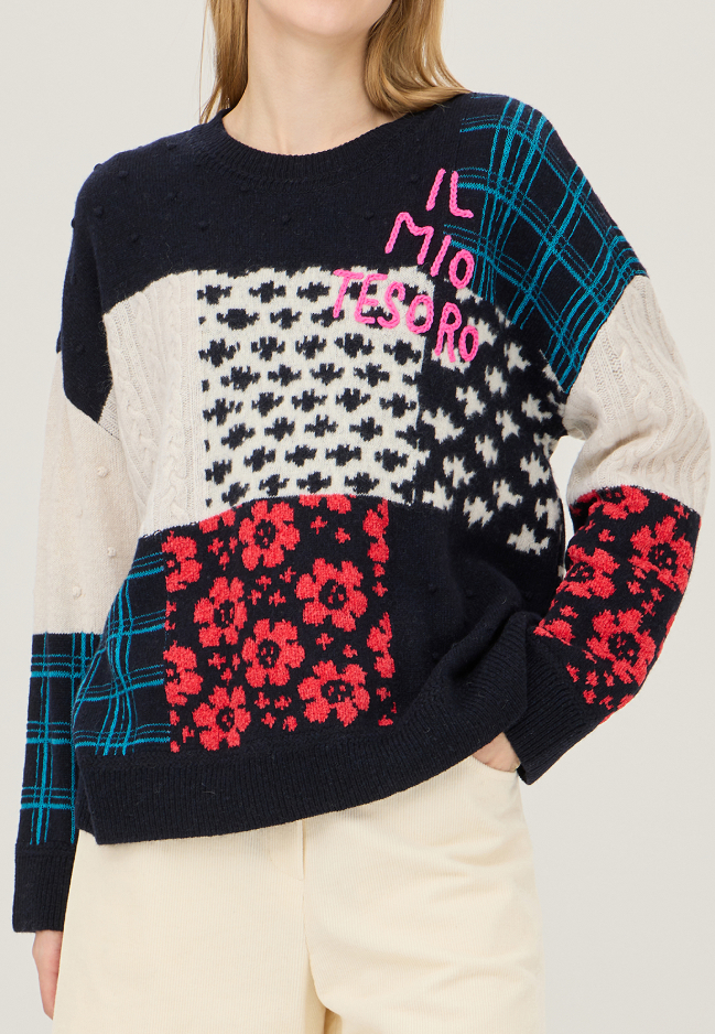 자수 풀오버 니트