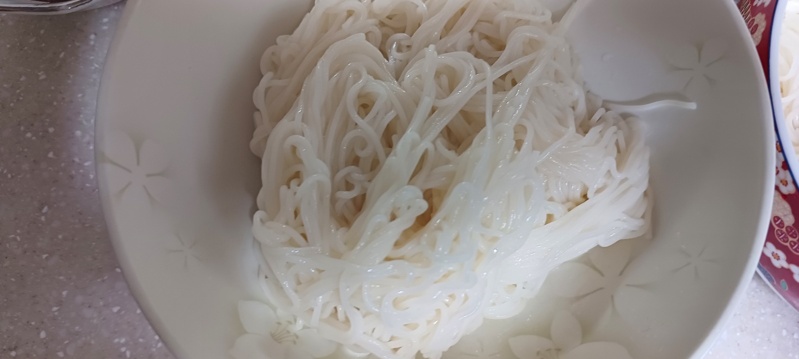 김치말이 잔치국수