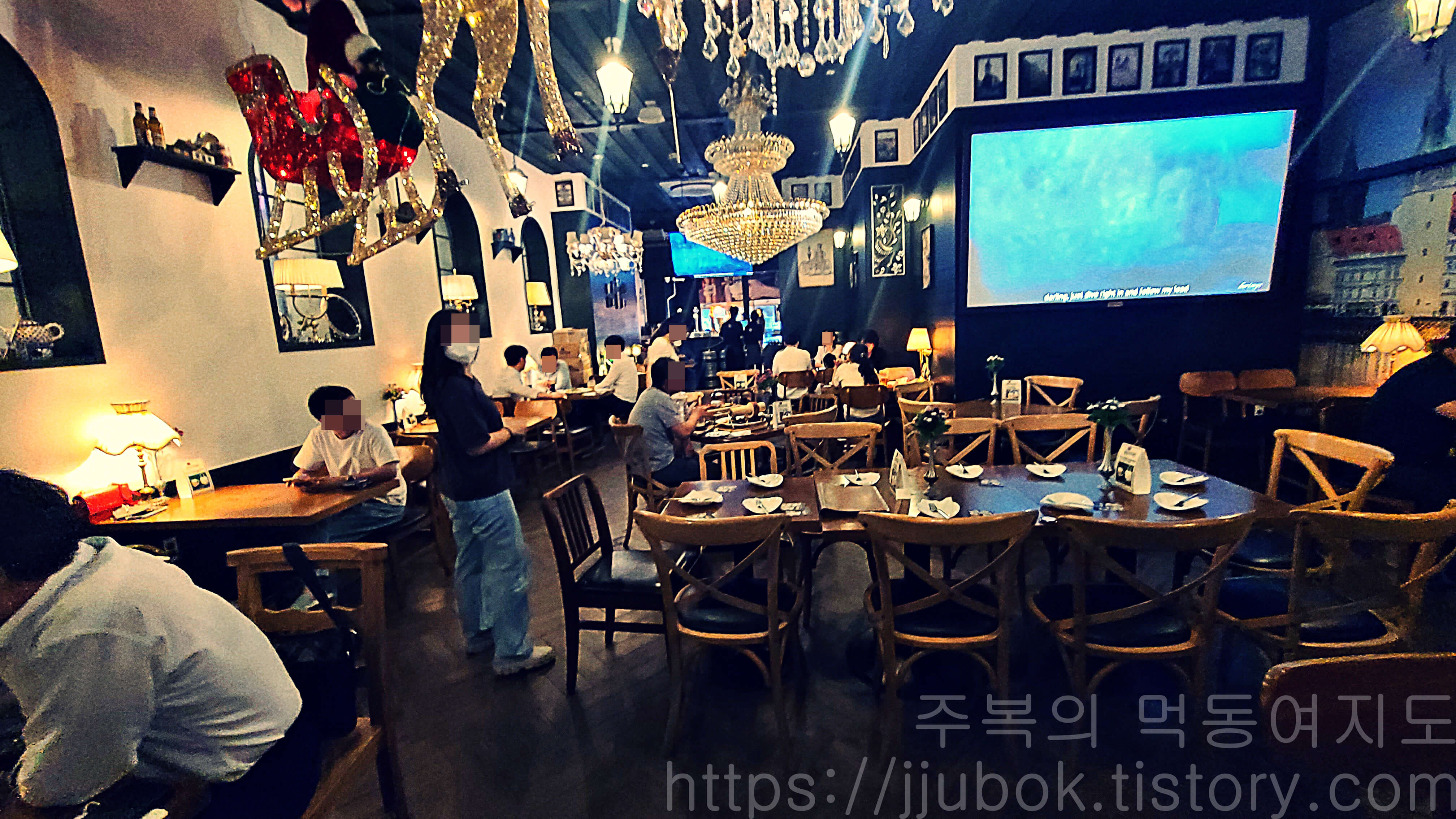 필스너하우스-인천시청점-내부