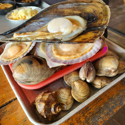 제부도 바다앞 조개구이 '소라횟집'