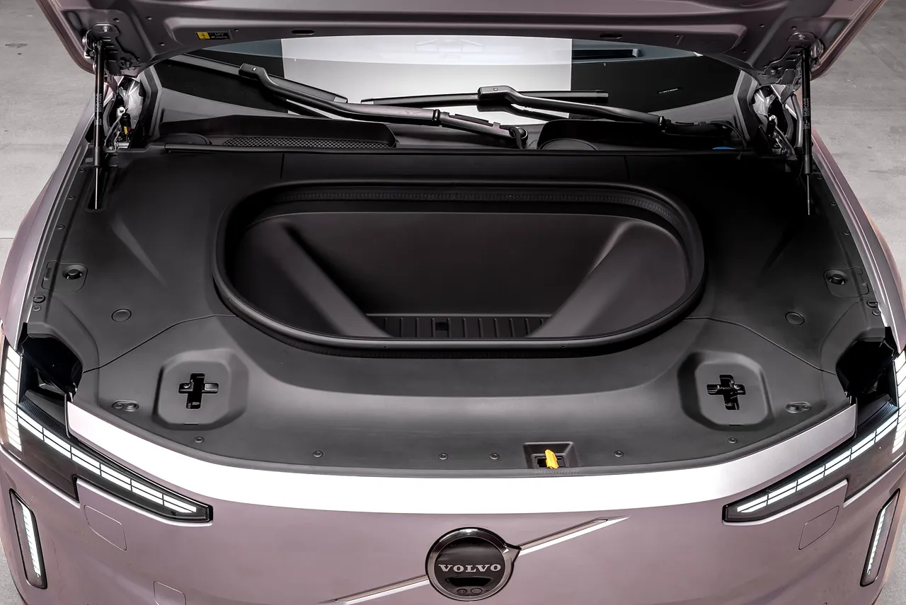 볼보 ES90 이미지