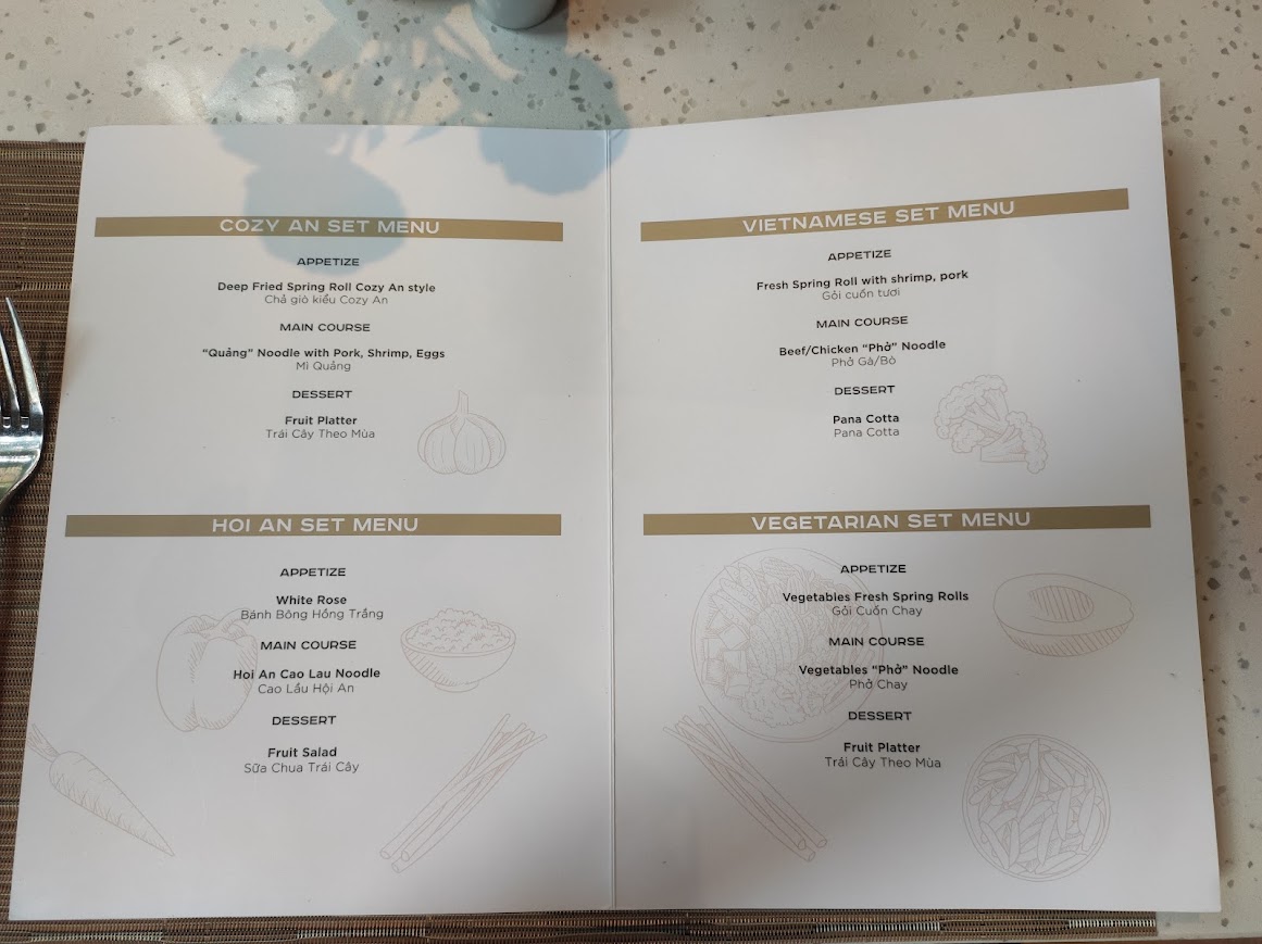 메뉴판, 4가지 세트 메뉴 중 선택 가능