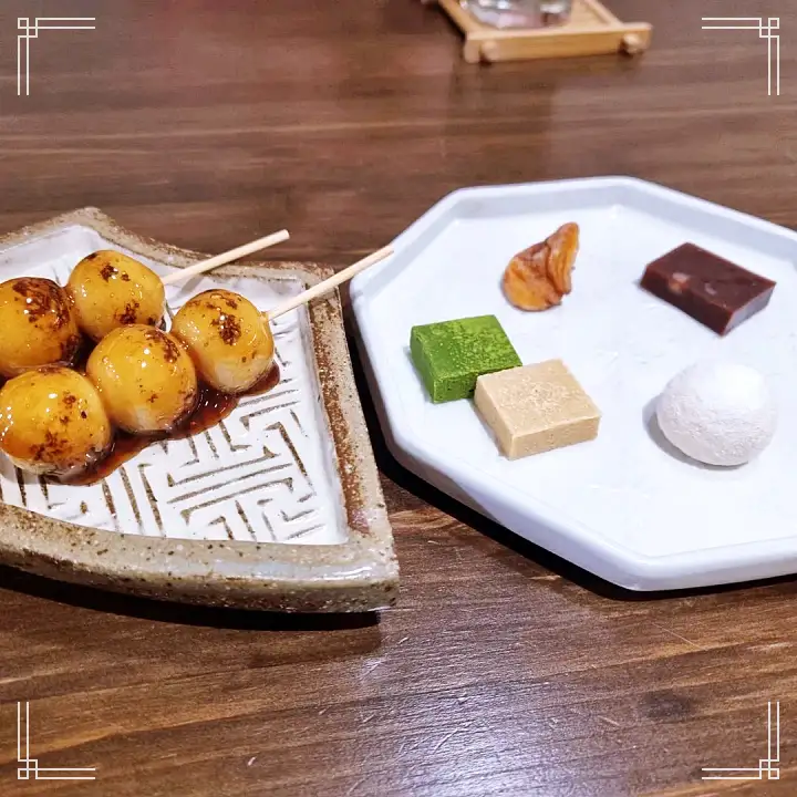 홍차 녹차 당고 양갱 모나카 디저트 특별한 인연이 있는 동양식 찻집 카페 포항 구룡포 일본인 가옥 거리 맛집