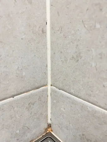 욕실 곰팡이 락스 희석비율과 안전수칙 환기방법_6