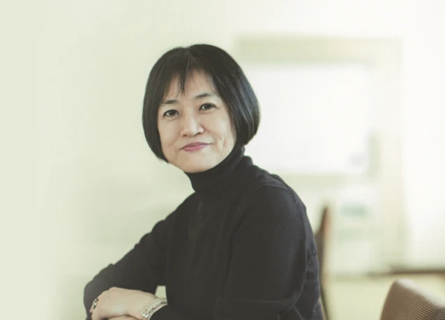 검정티여성
