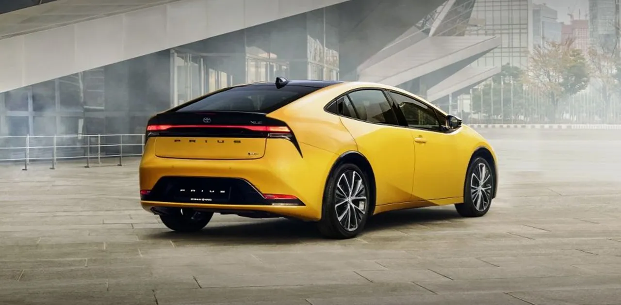 토요타 프리우스 하이브리드 자동차 이미지