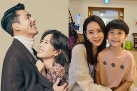 “아직도 현실감 없어” 팬들이 말하는 현빈♥손예진 부부 관련사진