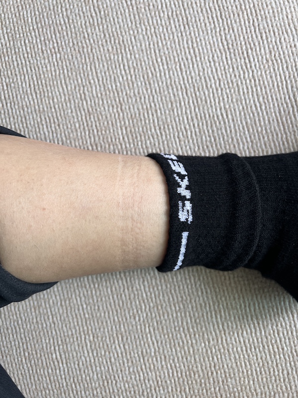 다이소 양말 봉제선 확대 디테일