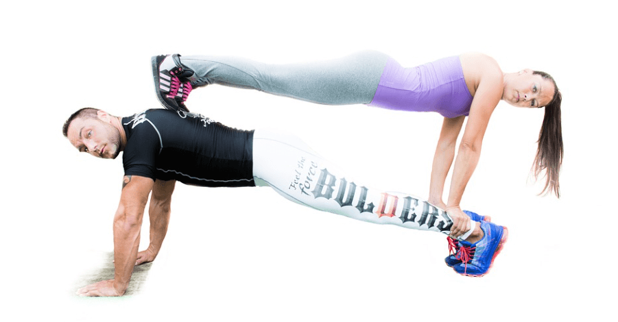 고사리 효능은 다이어트에 도움이 된다 운동을 하고 있는 남성과 여성