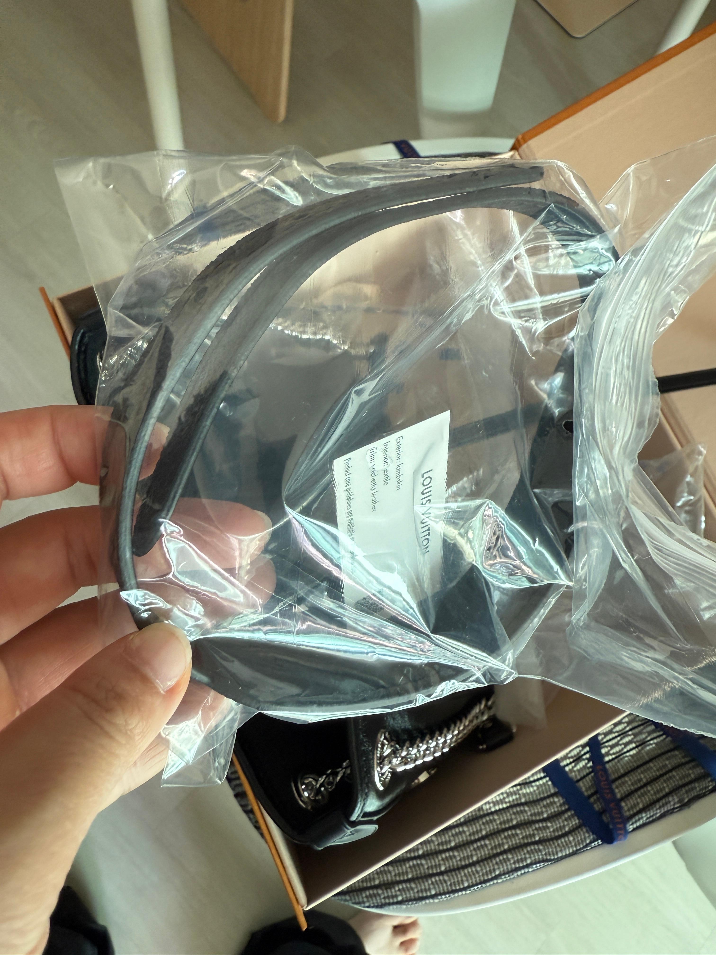 결혼예물 첫 명품백 루이비통 캐리올 바이브 BB 구매후기