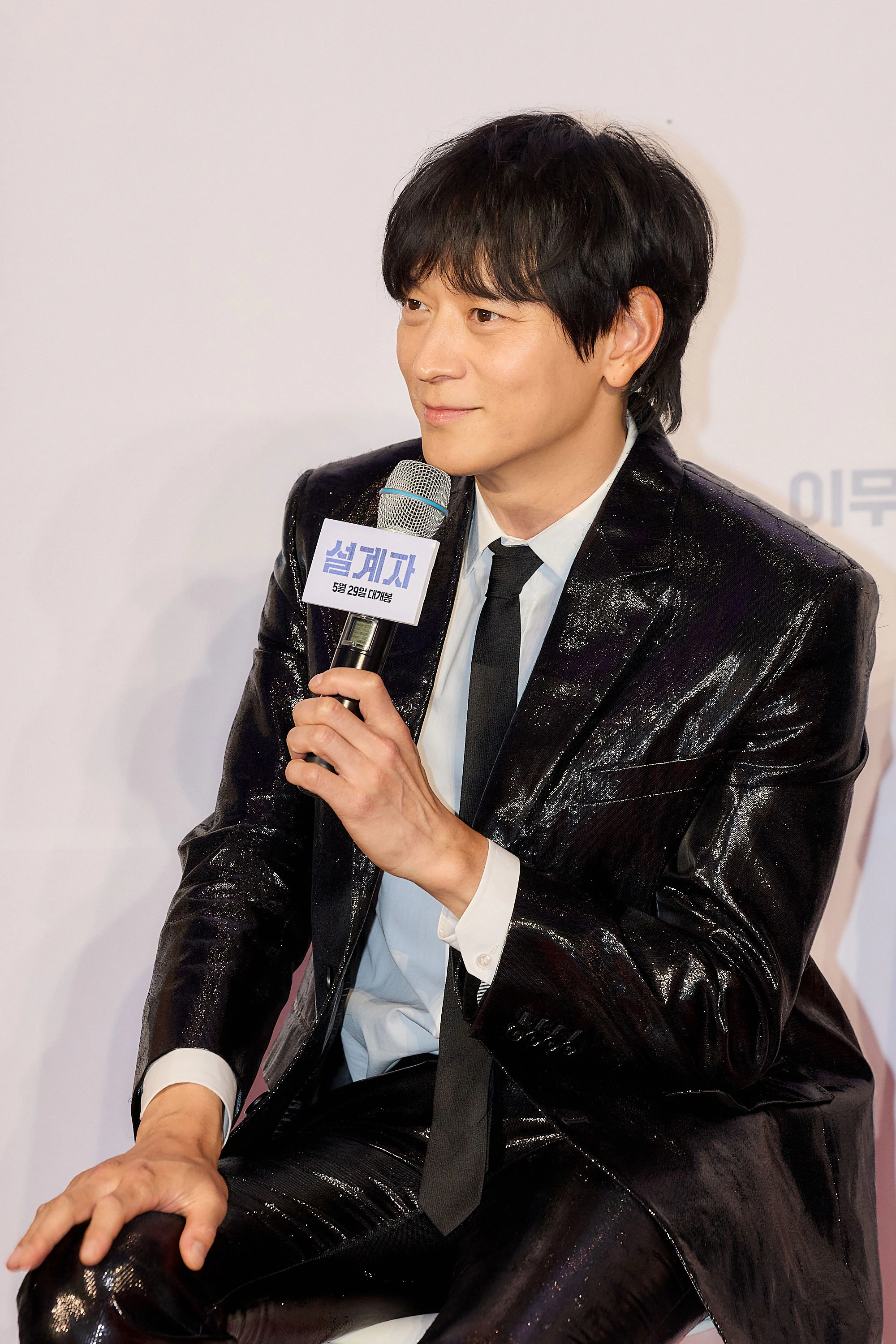 영화 시사회 인터뷰하는 강동원