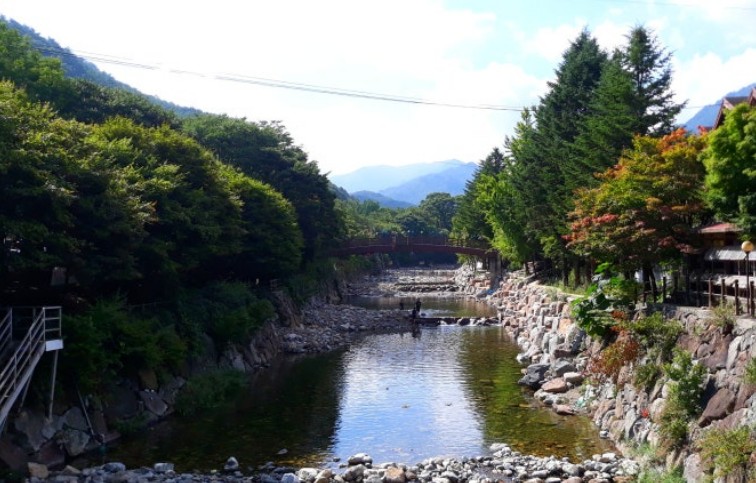아직 덜 알려진 국내 감성 여행지 추천-구천동33경