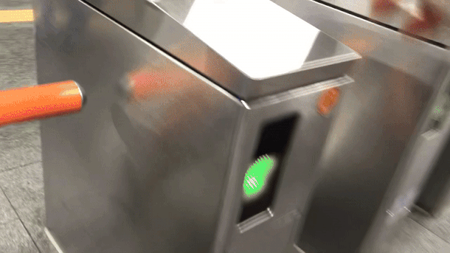 ▲ 애플페이, 교통카드 시장 진출! 티머니&middot;캐시비 흔들릴까? (사진 : 서울경제)