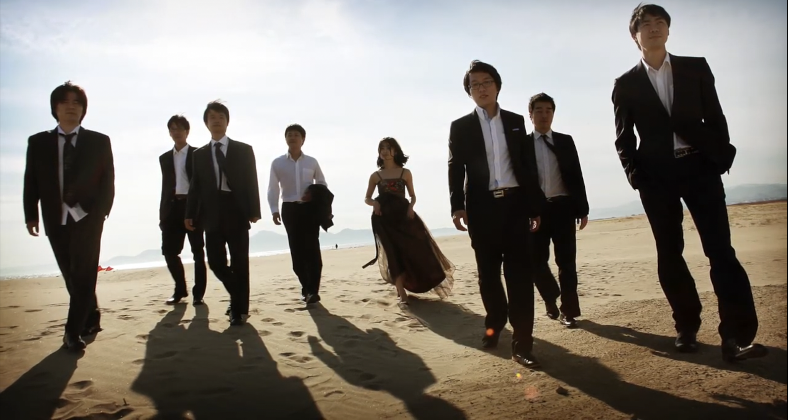 토다 맴버의 모습들이 포함된 사진입니다.