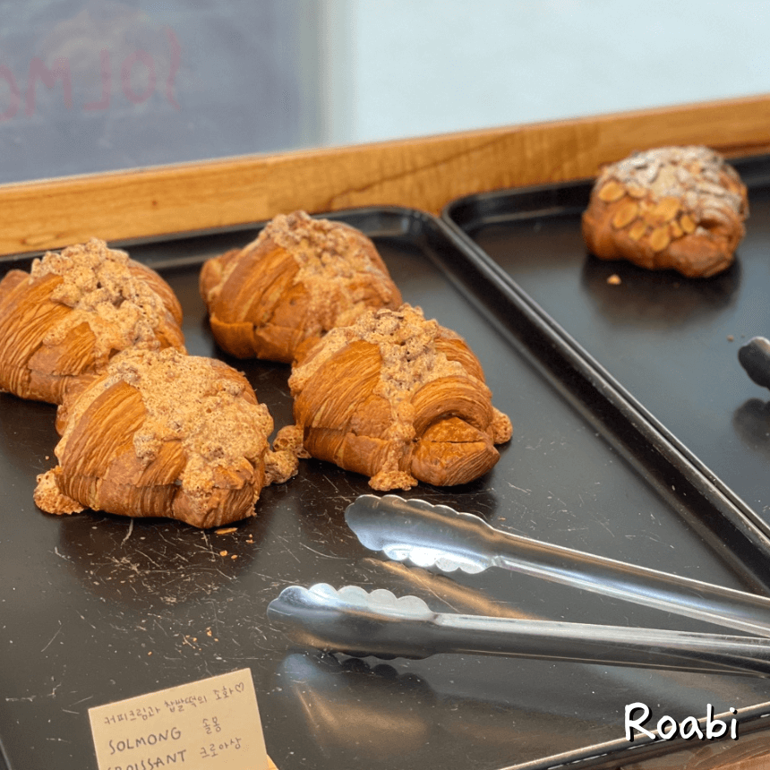 ✨ 개인 추천! 누룽지 소금빵은 꼭 드셔보세요