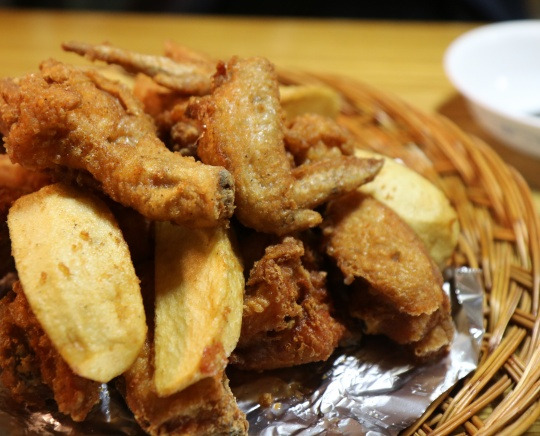 종로 부암동 치킨집, 계열사