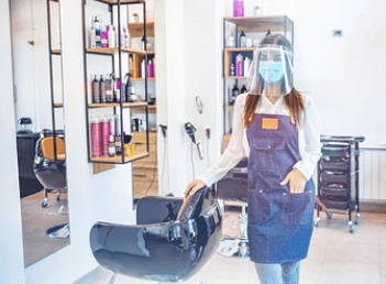 마스크를-착용한-여성