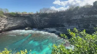 발리 브로큰 비치 Broken Beach 파도와 바람이 만든 천연 아치_20