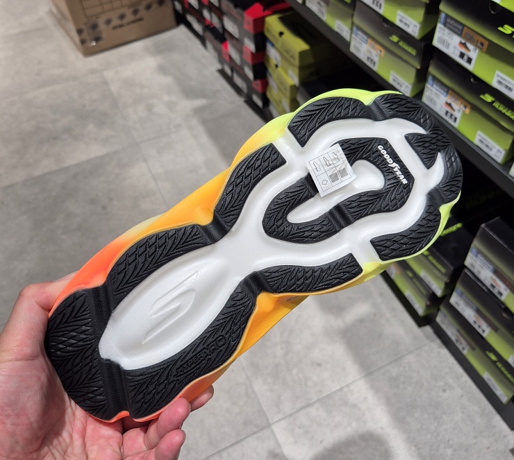 굿이어 아웃솔 러닝화