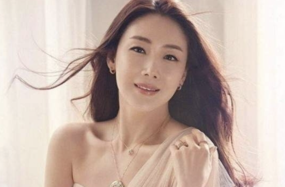 최지우 화보3