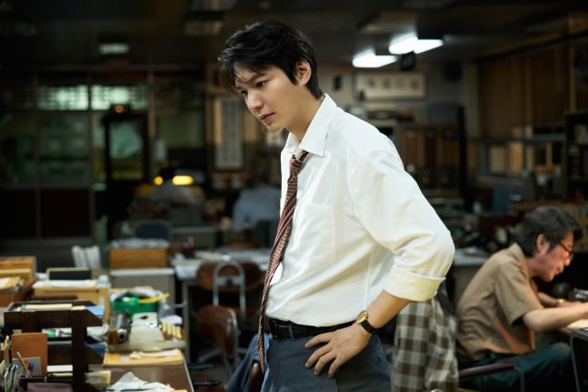 암살자(들) 100만 돌파｜실화&middot;출연진&middot;쿠키영상&middot;평점&middot;무대인사&middot;손익분기점 총정리