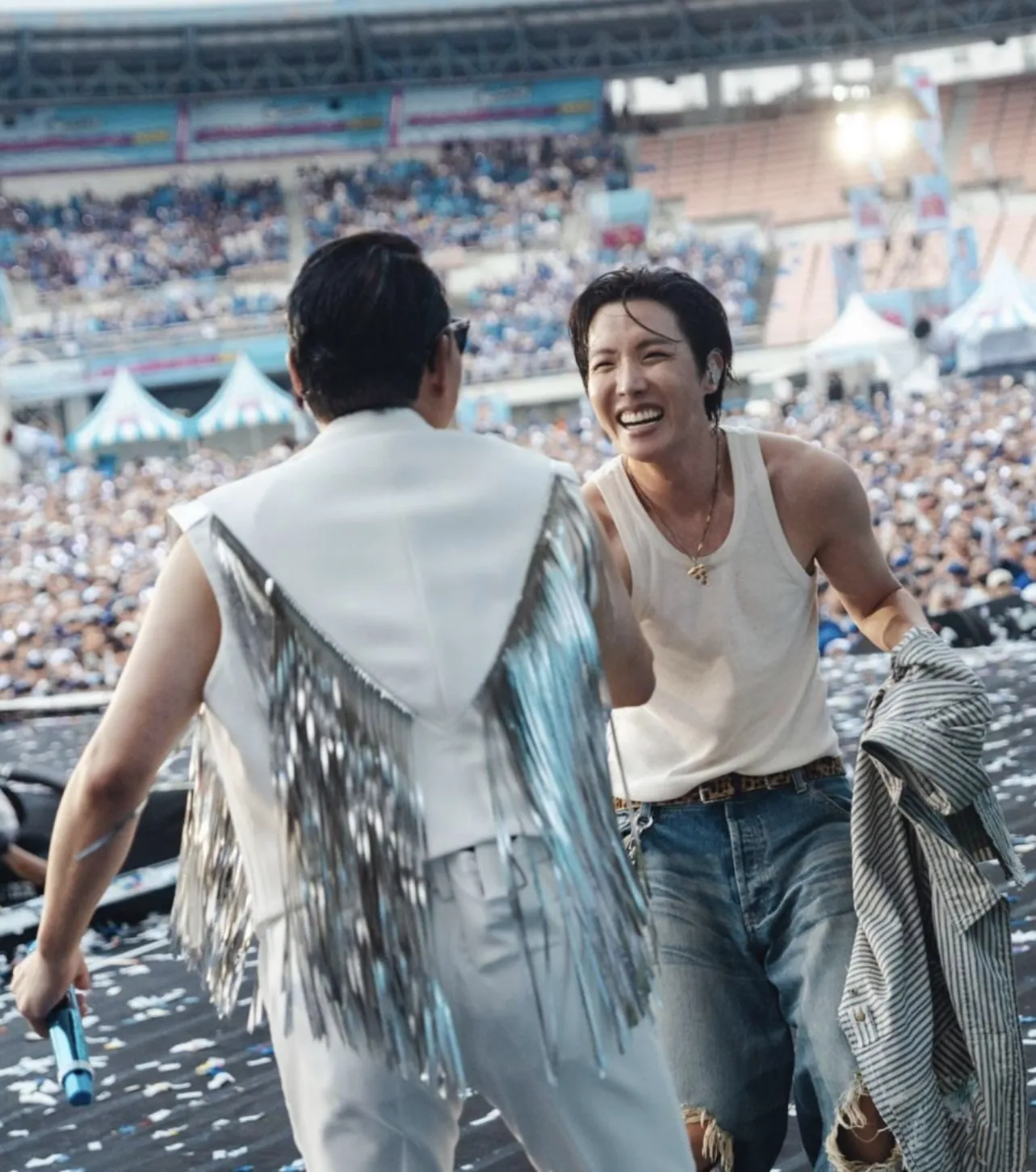 싸이흠뻑쑈2025, 싸이콘서트, 싸이흠뻑쑈후기, 싸이흠뻑쑈중반리뷰, 싸이흠뻑쑈게스트, 지드래곤흠뻑쑈, 로제흠뻑쑈, 제이홉흠뻑쑈, 손흥민흠뻑쑈, 아이유흠뻑쑈, 크러쉬흠뻑쑈, 에스파흠뻑쑈, 지코흠뻑쑈, 세븐틴흠뻑쑈, 마마무흠뻑쑈, 잔나비흠뻑쑈, 화사흠뻑쑈, 싸이흠뻑쑈일정, 싸이흠뻑쑈투어, 싸이흠뻑쑈남은공연, 싸이흠뻑쑈티켓팅, 싸이흠뻑쑈예매팁, 싸이흠뻑쑈준비물, 싸이워터콘서트, 싸이콘서트2025, 싸이흠뻑쑈대구, 싸이흠뻑쑈수원, 싸이흠뻑쑈부산, 싸이흠뻑쑈광주, 싸이흠뻑쑈게스트라인업, 싸이흠뻑쑈레전드무대, 싸이여름콘서트, 싸이흠뻑쑈직캠, 싸이흠뻑쑈리뷰, 싸이콘서트후기