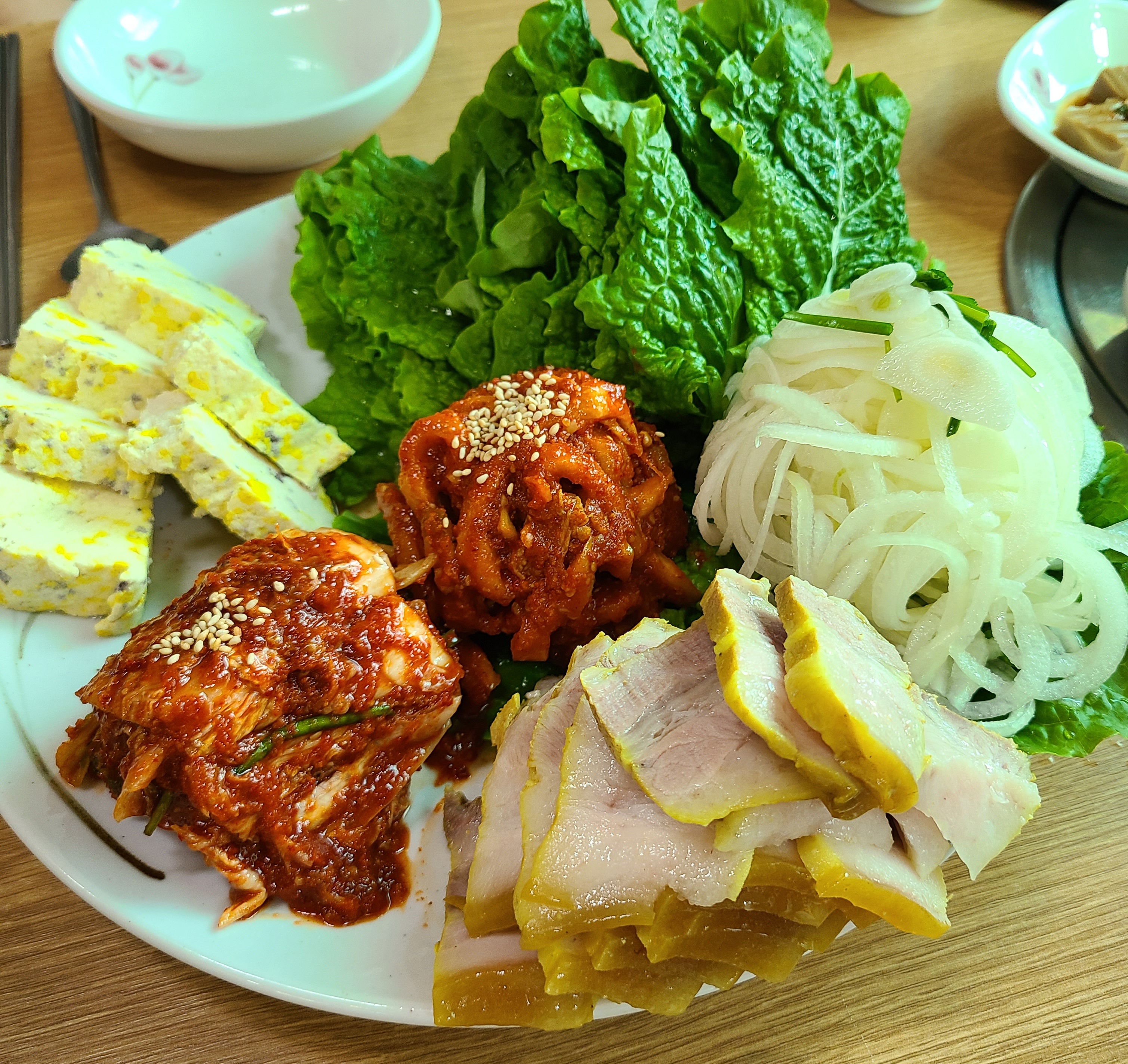 메주애꽃 두부보쌈(중)