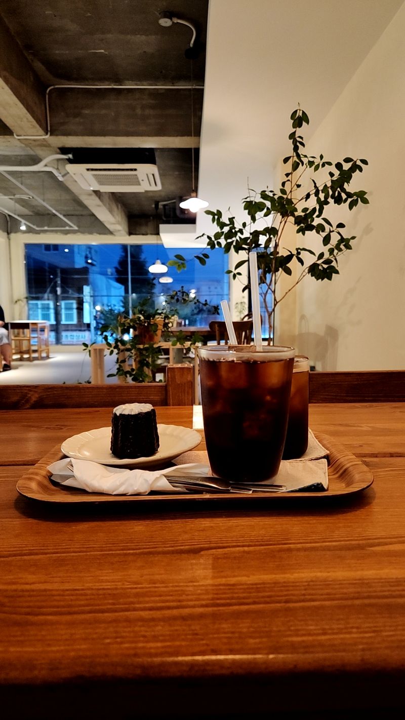 커피와 까눌레