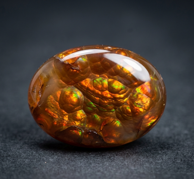내부에서 불꽃이 타오르는 듯한 보석 파이어 아게이트 (fire agate) 이야기