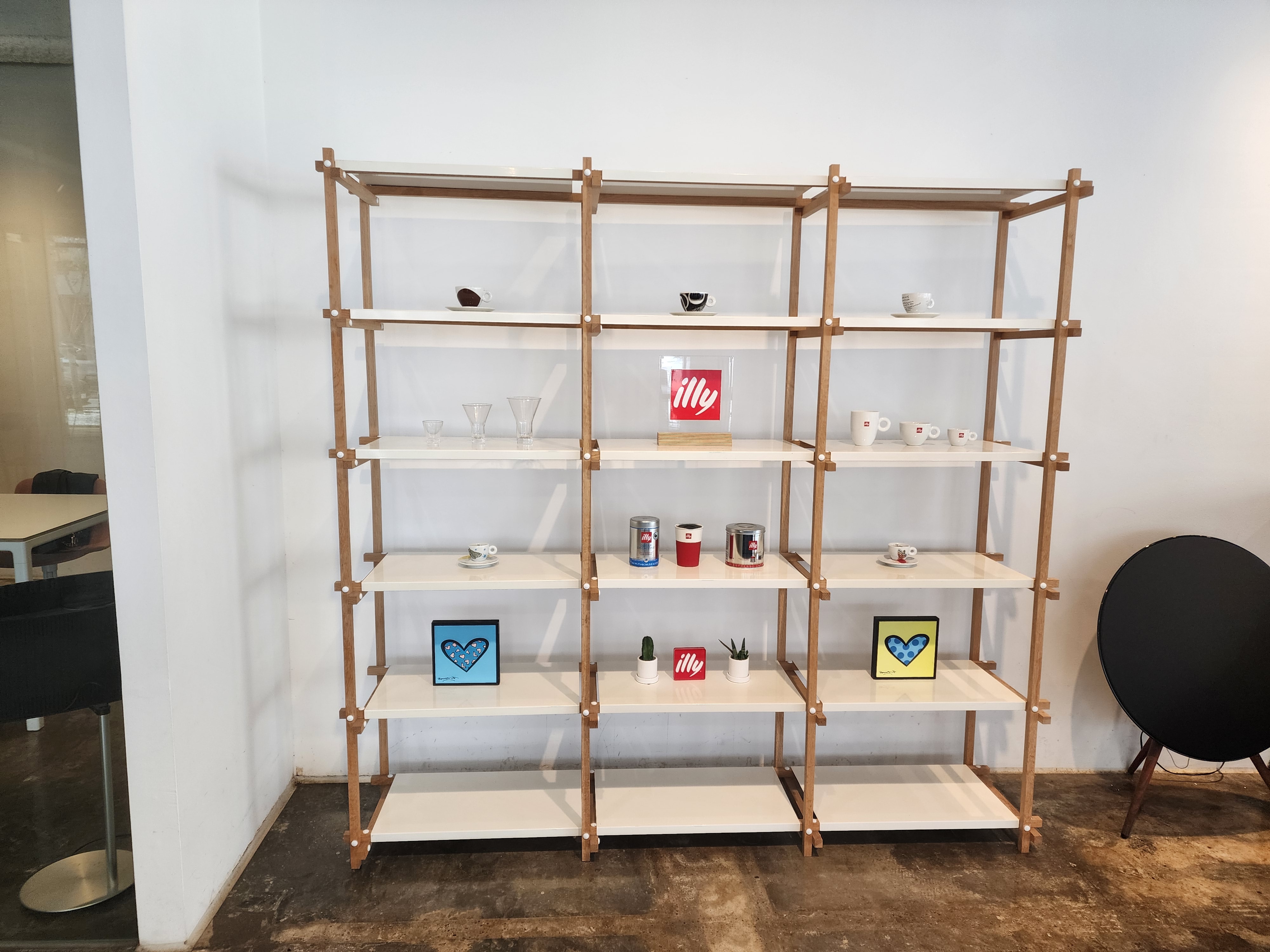 일리 커피원두, 커피잔