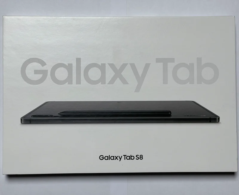 갤럭시 탭 S8의 포장 박스 사진